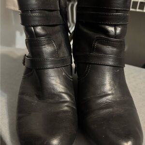 Kenneth Cole Reaction Black Wedges